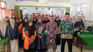 Tim UIN KHAS Jember Gelar Pengabdian Masyarakat: Penguatan Kapasitas Guru Madrasah dalam Integrasi Media Pembelajaran Berbasis Game untuk Meningkatkan Literasi Digital